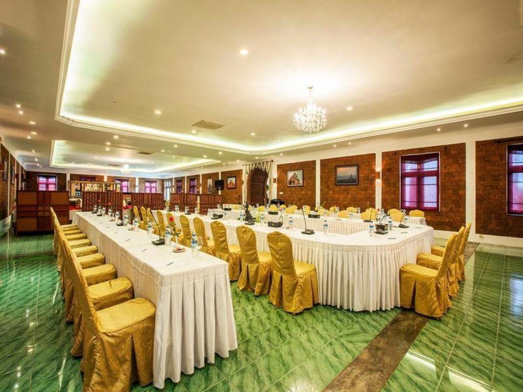 Aye Thar Yar Golf Resort Taunggji Kültér fotó