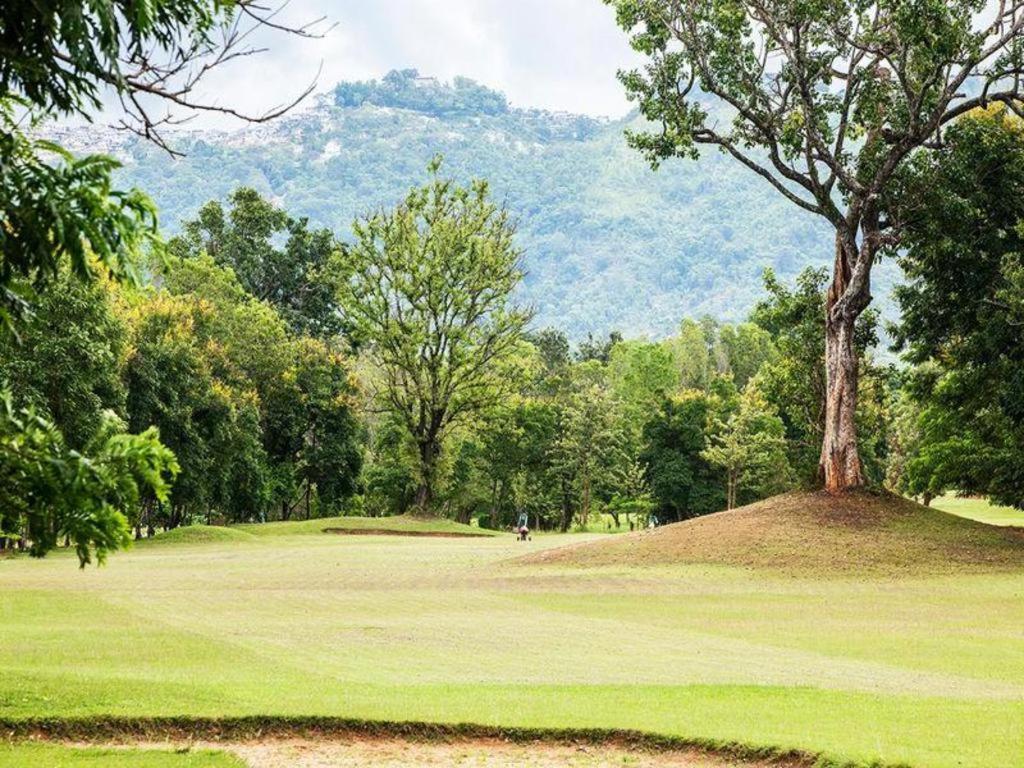 Aye Thar Yar Golf Resort Taunggji Kültér fotó
